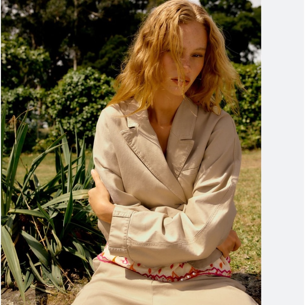 Zara NWT Beige Crop Blazer size Large - Picture 3 of 5